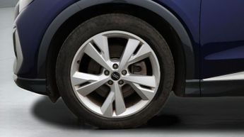 Audi Q4 e-tron S LINE