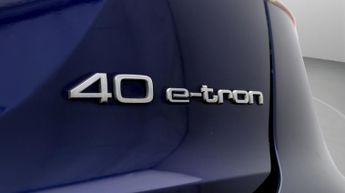 Audi Q4 e-tron S LINE