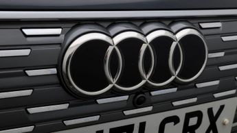 Audi Q4 e-tron S LINE