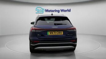 Audi Q4 e-tron S LINE