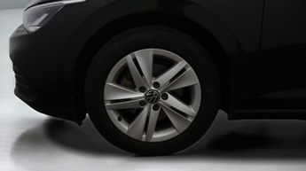 Volkswagen Golf LIFE ETSI DSG