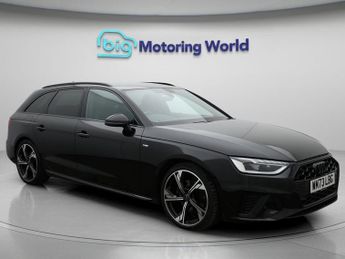 Audi A4 AVANT TFSI S LINE BLACK EDITION