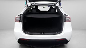 Tesla Model Y BASE