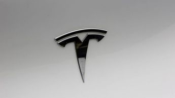 Tesla Model Y BASE