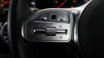 Mercedes-Benz EQA EQA 300 4MATIC AMG LINE