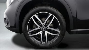 Mercedes-Benz GLA GLA 180 URBAN EDITION