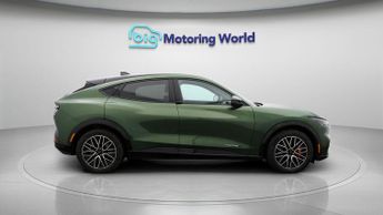 Ford Mustang Mach-E PREMIUM