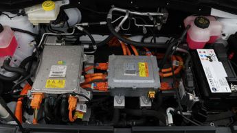 MG MG ZS TROPHY CONNECT