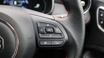 MG MG ZS TROPHY CONNECT