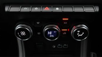 Renault Captur TECHNO E-TECH