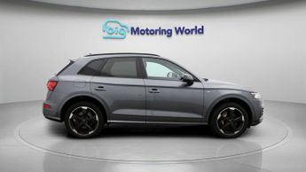 Audi Q5 TFSI E S LINE BLACK EDITION QUATTRO