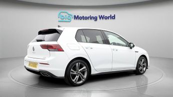 Volkswagen Golf R-LINE ETSI DSG