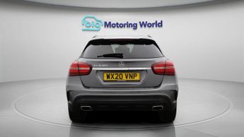 Mercedes-Benz GLA GLA 180 AMG LINE EDITION