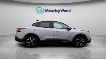 Citroen e-C4 X SHINE