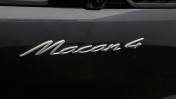 Porsche Macan 4