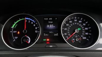 Volkswagen e-Golf E-GOLF