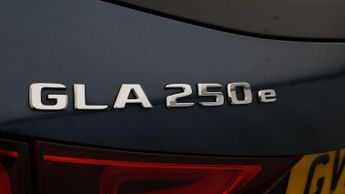 Mercedes-Benz GLA GLA 250 E AMG LINE