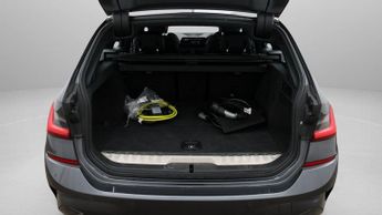 BMW 3 Series 330E M SPORT