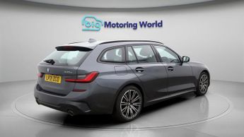 BMW 3 Series 330E M SPORT