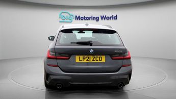 BMW 3 Series 330E M SPORT