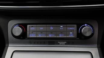 Hyundai KONA PREMIUM SE