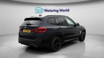 BMW iX3 PREMIER EDITION PRO