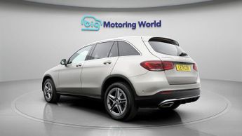 Mercedes-Benz GLC GLC 300 E 4MATIC AMG LINE