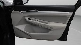 Volkswagen Golf LIFE ETSI DSG