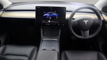 Tesla Model Y LONG RANGE AWD