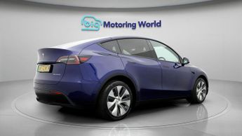 Tesla Model Y LONG RANGE AWD