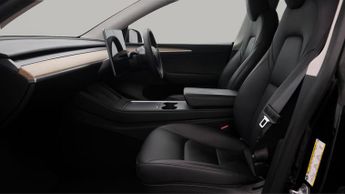 Tesla Model Y LONG RANGE AWD