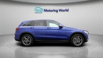 Mercedes-Benz GLC GLC 300 4MATIC AMG LINE