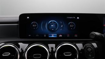 Mercedes-Benz CLA CLA 200 AMG LINE