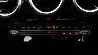 Mercedes-Benz CLA CLA 200 AMG LINE