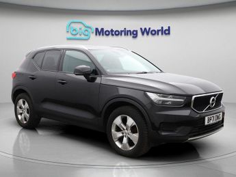 Volvo XC40 T3 MOMENTUM