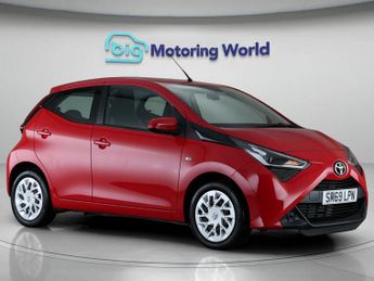Toyota AYGO VVT-I X-PLAY