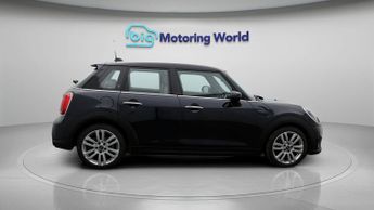 MINI Hatch COOPER EXCLUSIVE