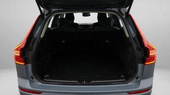 Volvo XC60 B5 PLUS AWD