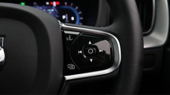 Volvo XC60 B5 PLUS AWD