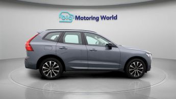 Volvo XC60 B5 PLUS AWD