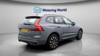 Volvo XC60 B5 PLUS AWD