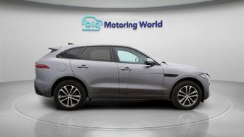 Jaguar F-PACE R-DYNAMIC SE