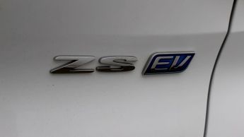 MG MG ZS TROPHY CONNECT