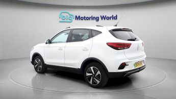 MG MG ZS TROPHY CONNECT