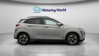 Hyundai KONA PREMIUM