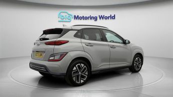 Hyundai KONA PREMIUM