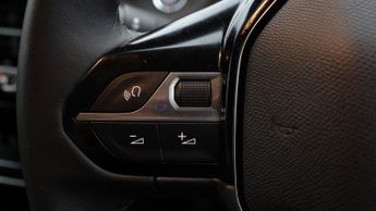 Peugeot E-208 ALLURE PREMIUM PLUS