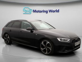 Audi A4 AVANT TFSI S LINE BLACK EDITION