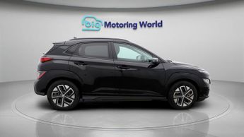 Hyundai KONA PREMIUM
