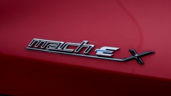 Ford Mustang Mach-E BASE